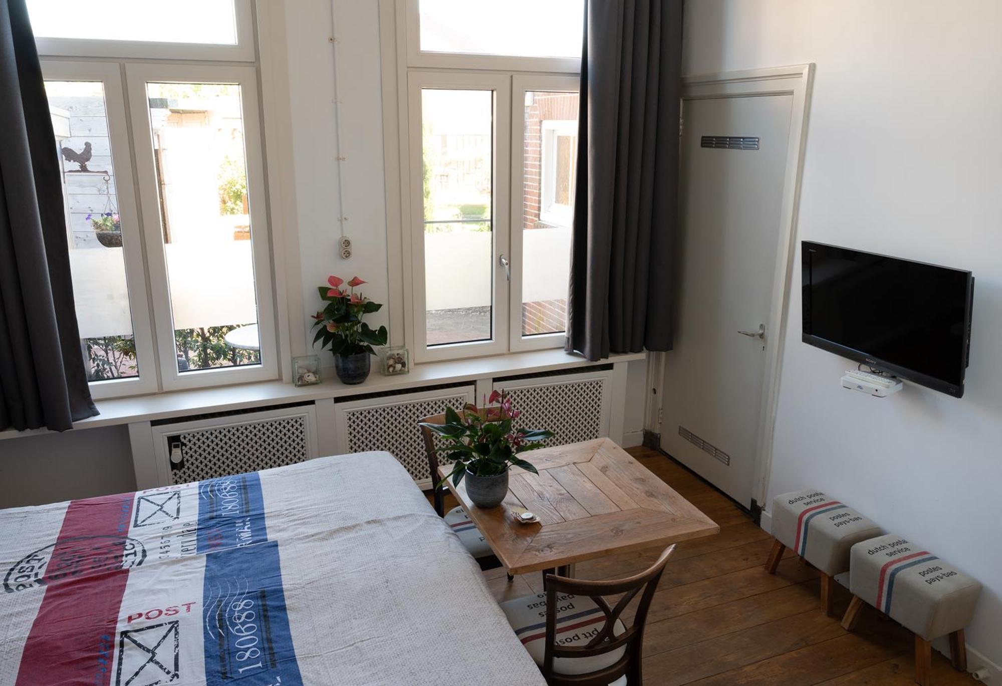 B&B Het Oude Postkantoor Yerseke Eksteriør billede