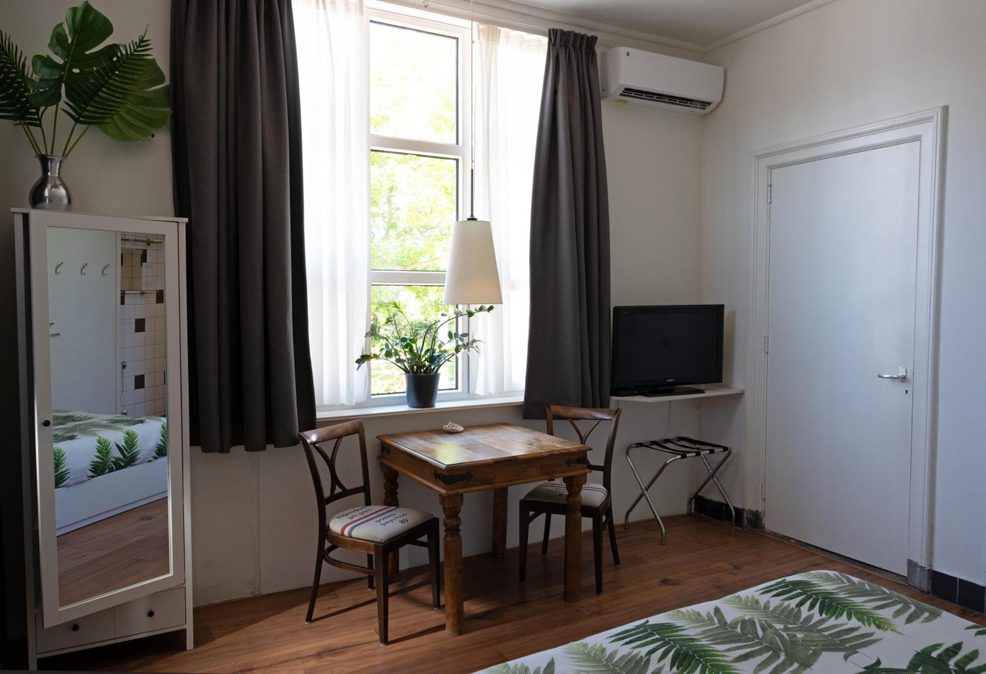 B&B Het Oude Postkantoor Yerseke Eksteriør billede