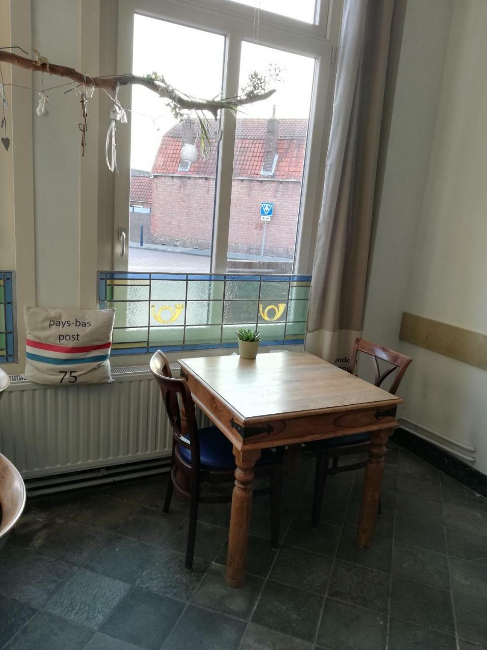 B&B Het Oude Postkantoor Yerseke Eksteriør billede